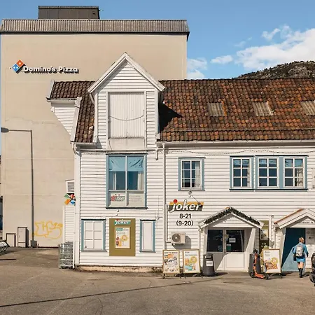 Lys Og Innbydende I Sandviken Bergen