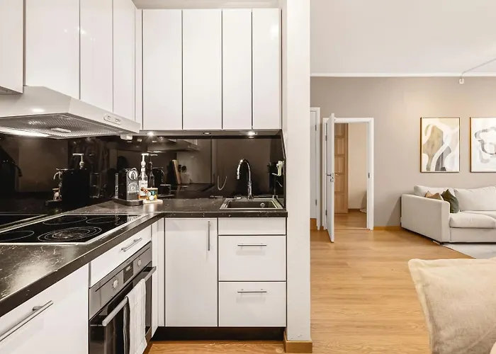 Lys Og Innbydende I Sandviken Apartment