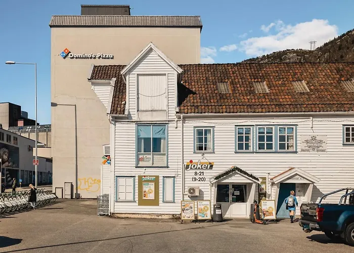 Lys Og Innbydende I Sandviken برغن